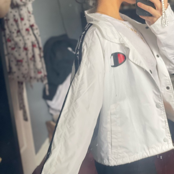 white champion wind breaker (M) - Picture 2 of 2